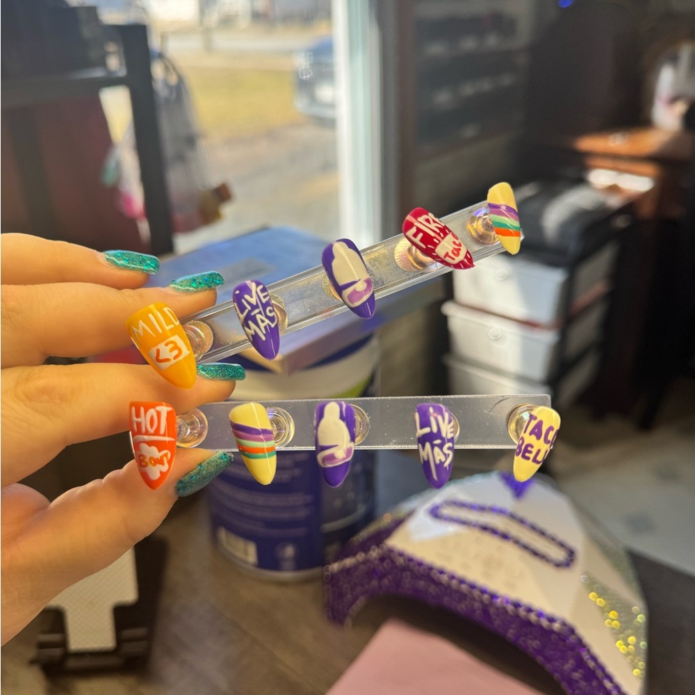 Colorful Taco Bell Themed Press-On Nails